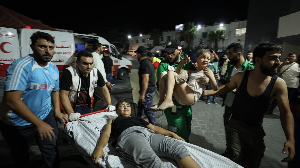 „Nikdo nám nemůže kázat o morálce.“ Fotky z bombardovaného Pásma Gazy